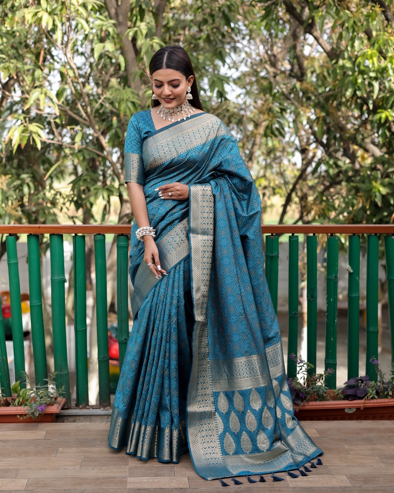 Heavy Banarasi Silk Woven Pattern Modern Jacquard Work Most Famous Saree fully Jacquard Work Blouse Peice