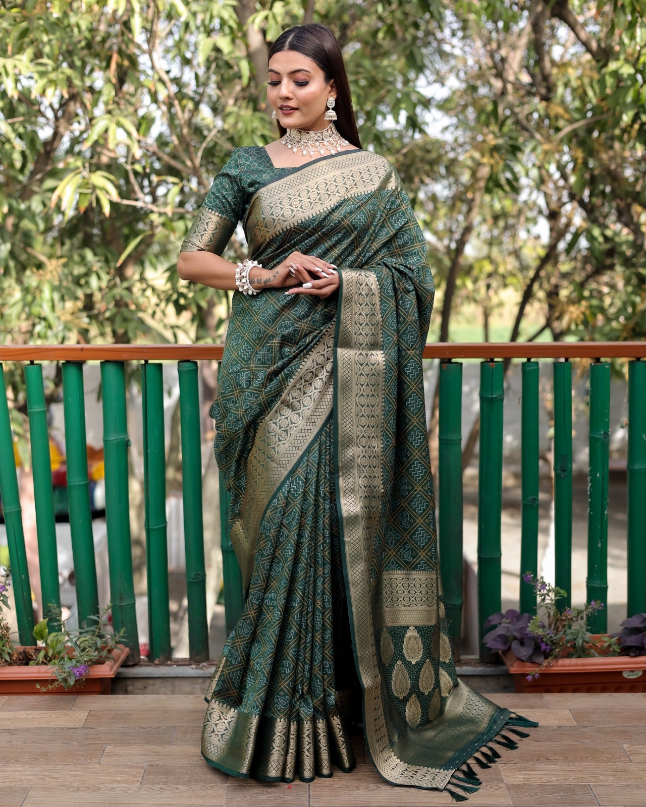 Heavy Banarasi Silk Woven Pattern Modern Jacquard Work Most Famous Saree fully Jacquard Work Blouse Peice