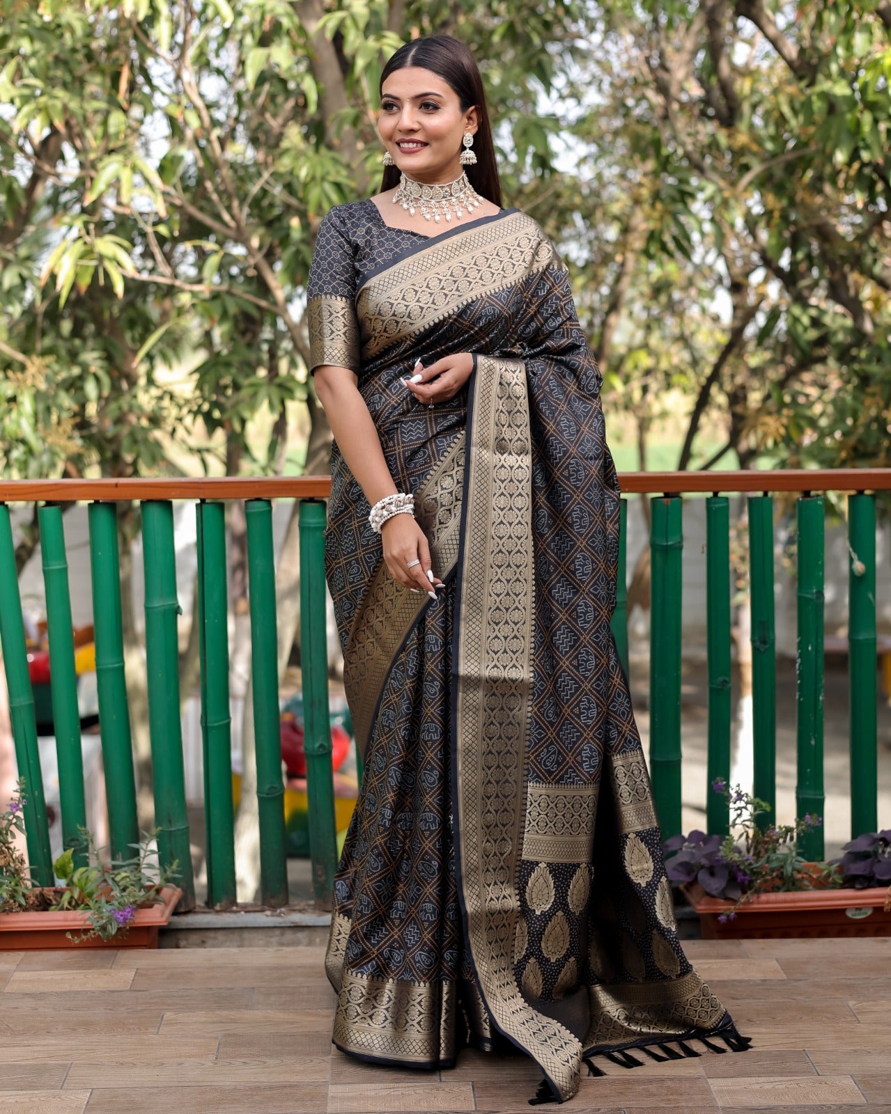 Heavy Banarasi Silk Woven Pattern Modern Jacquard Work Most Famous Saree fully Jacquard Work Blouse Peice