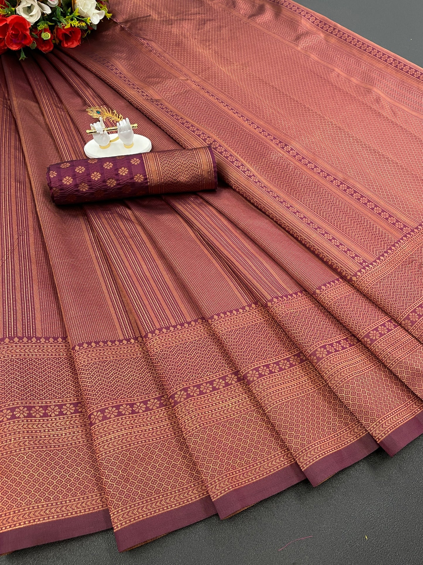 Women's Banarasi Style Pure Kanjivaram Silk Jacquard Kanchipuram Pattu Saree With Un-Stiched Blouse