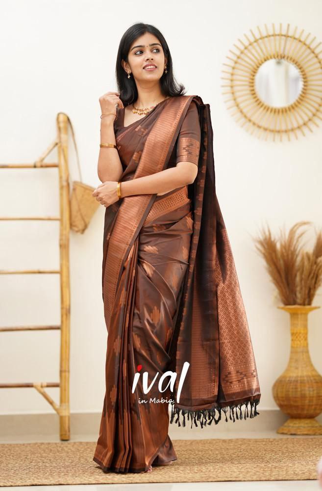 BANARASI SILK SAREE WITH EXTRA ORDINARY DESIGN & RICH PALLU MAKE SAREE RUNNING BLOUSE