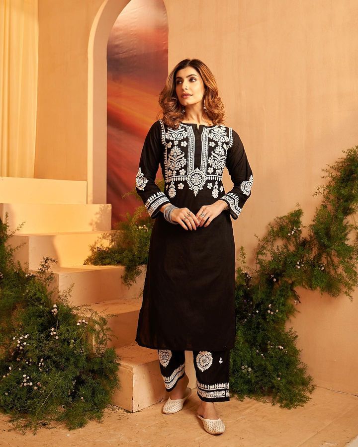 Women's Ready-to-Wear Chain Stitch Rayon Cotton Black Colour Kurta with Matching Pants